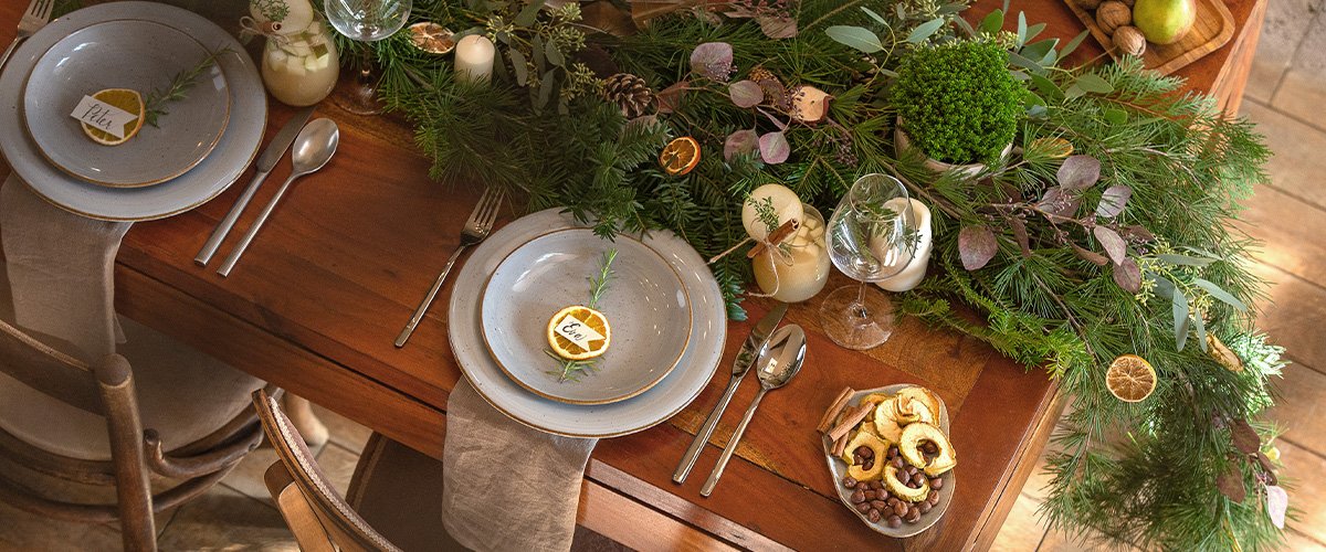 Jak vykouzlit sváteční atmosféru: Inspirace pro kouzelné vánoční stolování