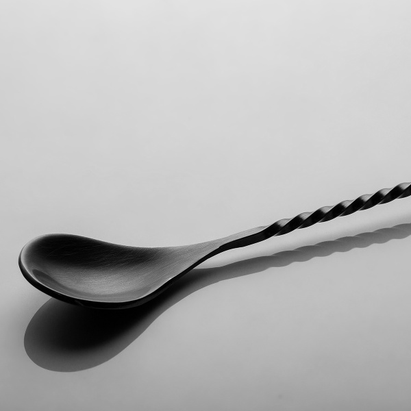 Barmanská lžíce PVD černá matná 28 cm – Basic Bar