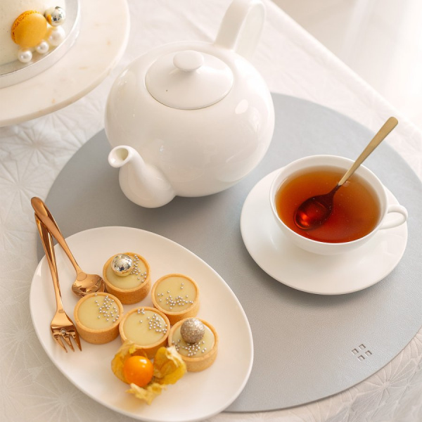Bílý porcelánový čajník 1,2 l - Premium Platinum Line