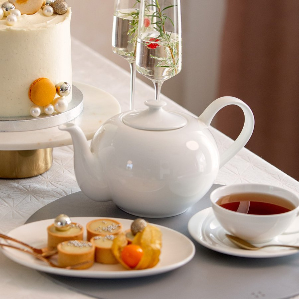 Bílý porcelánový čajník 1,2 l - Premium Platinum Line
